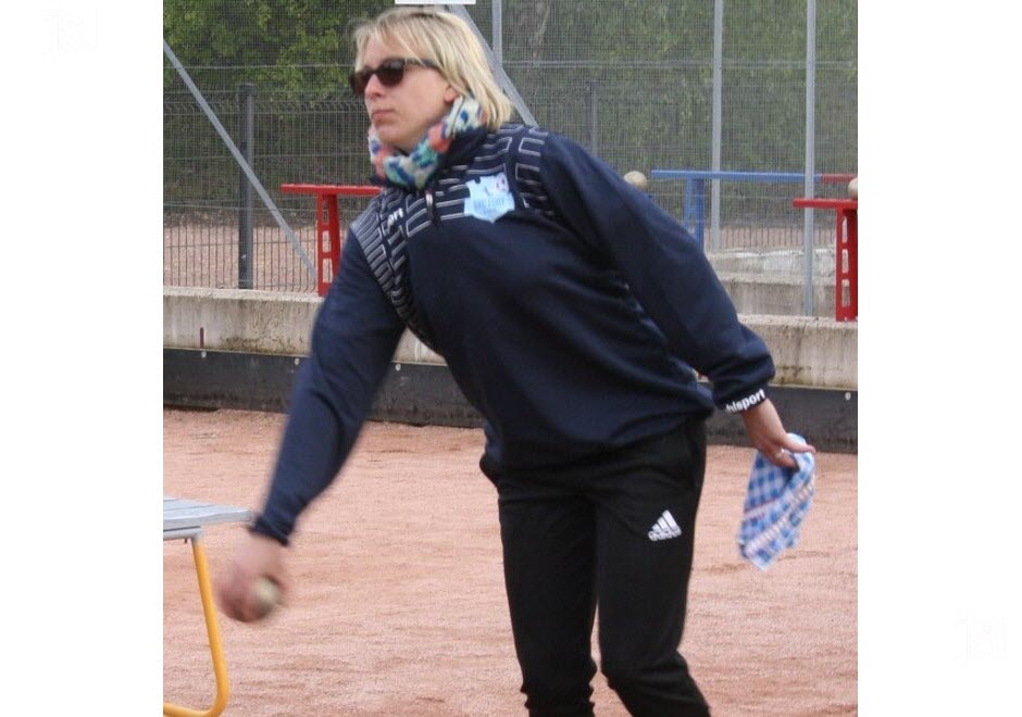 les-dames-aussi-aiment-le-sport-boules